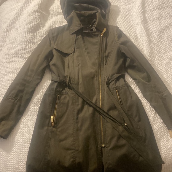 Vince Camuto Olive Green Trench Coat - Picture 3 of 6
